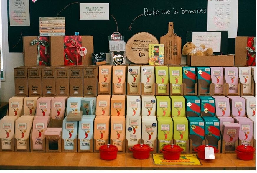 Tea and coffee cartons with moisture barrier